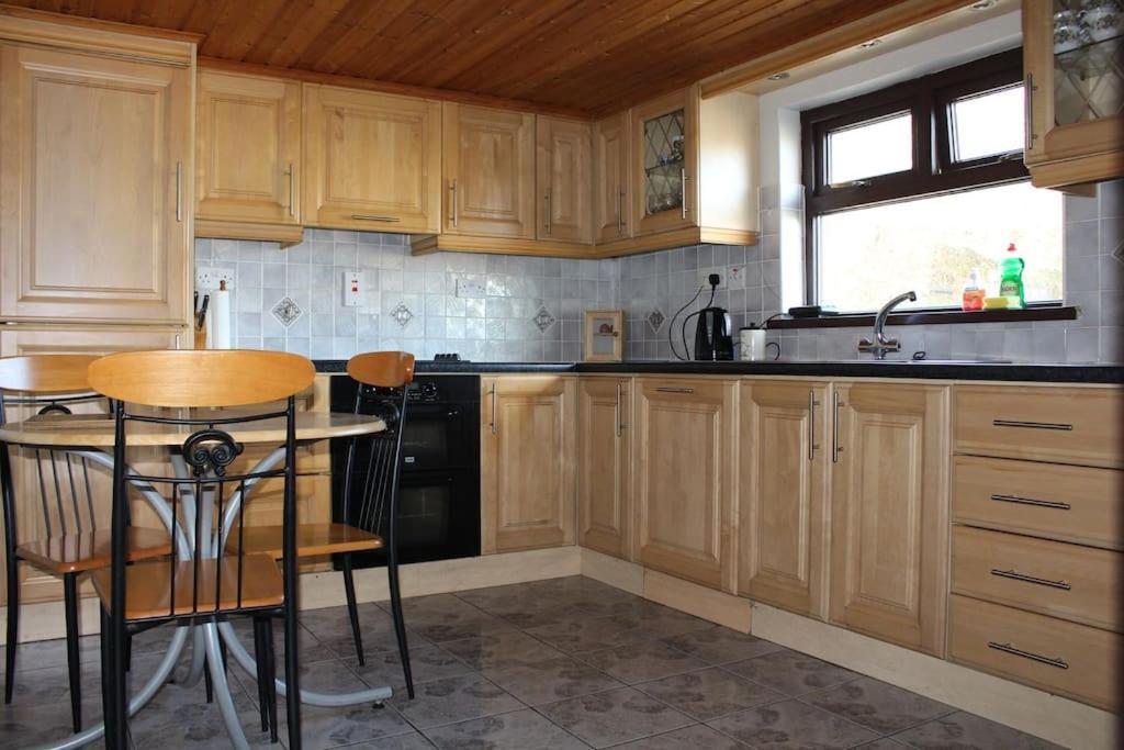 4 Bedroom Traditional Irish Farm House Killybegs Донегол Экстерьер фото